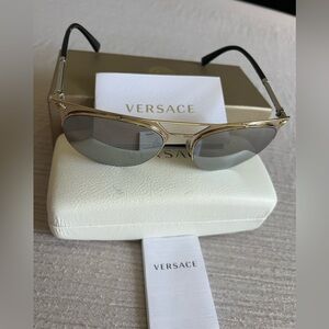 VERSACE Sunglasses Excellent Condition Gold with Logo Frames Round